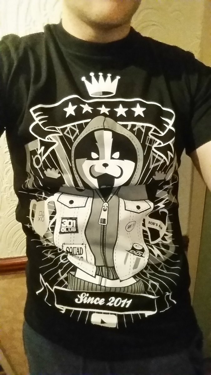 aaronvaanmoger's tweet image. That&apos;s tomorrow&apos;s attire sorted. A bloody useless badger #PsAccess @EGX @rob_pearson86 @HollieB @NathanDitum @DavidJackson_85