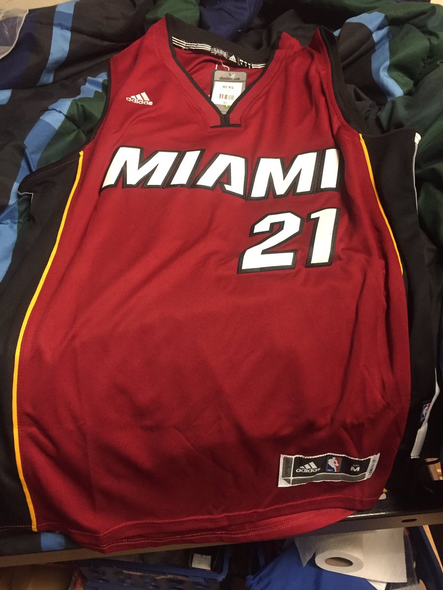 cubankidd15's tweet image. Thanks @RetroJerseyShop 
#NobodyDoingItWithBlocks #AgentBlock