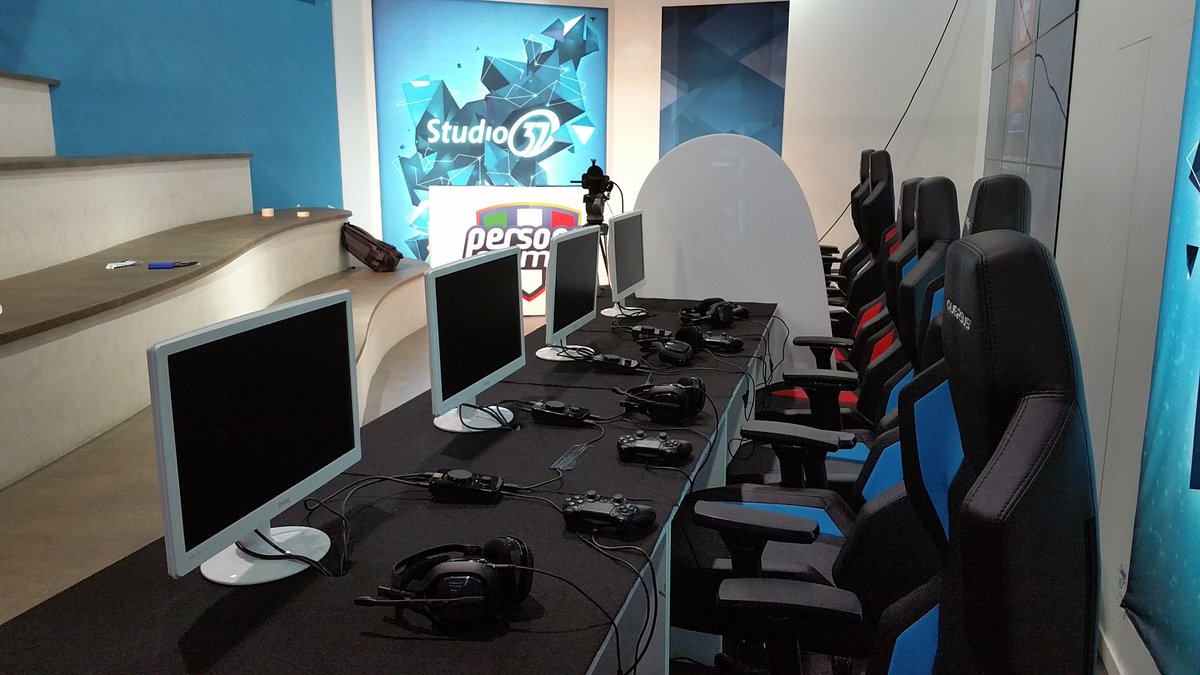 gamexpit's tweet photo. Qui è tutto pronto, ora tocca ai team dar spettacolo ! GG !! 😈🔥🔥 @ProLeagueItaly @PersonalGamer @XGamerEnergy @ASTROGaming @FPSAIMASSIST https://t.co/oGnWAtLcG3