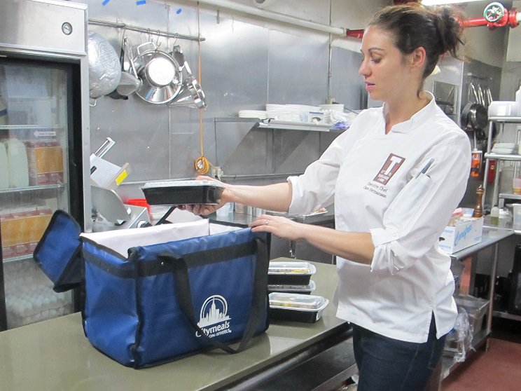 Citymeals's tweet photo. Last week, Exec Chef Cara Hermanson of @taralluccinyc took time to deliver special meals to frail aged near Union Square. #ChefsDeliver https://t.co/LzDAt3fpSS