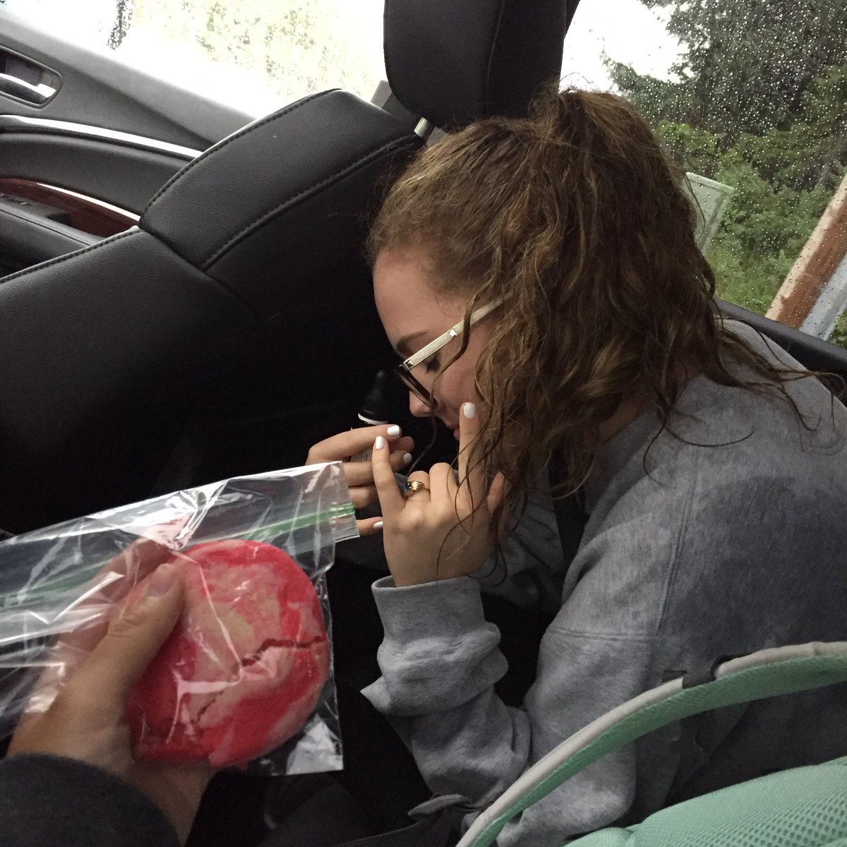 RaeganDoan's tweet photo. thanks for the cookie! #EVHS10 https://t.co/5YHyKoFH8d
