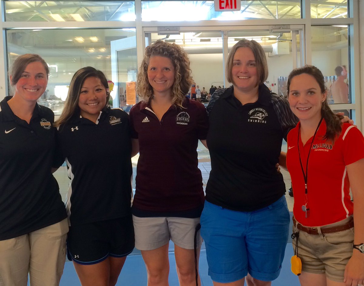 CoachKemnitz's tweet photo. All female head coaches at Fall Frenzy @NACWAA @WomensSportsFdn @FemaleCN @NAIA_News #WomenLeaders #WomenCanCoachMen https://t.co/xou6ZlnH7Z