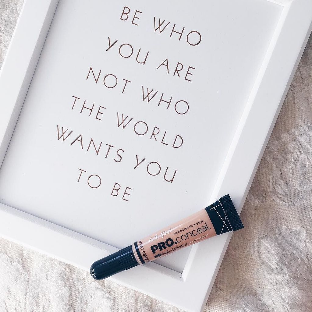 emma__welham's tweet image. I've heard good things about this little tube...Hope it's worth the hype 😏

#lagirlcosmetics #lagirlproconcealer #a…