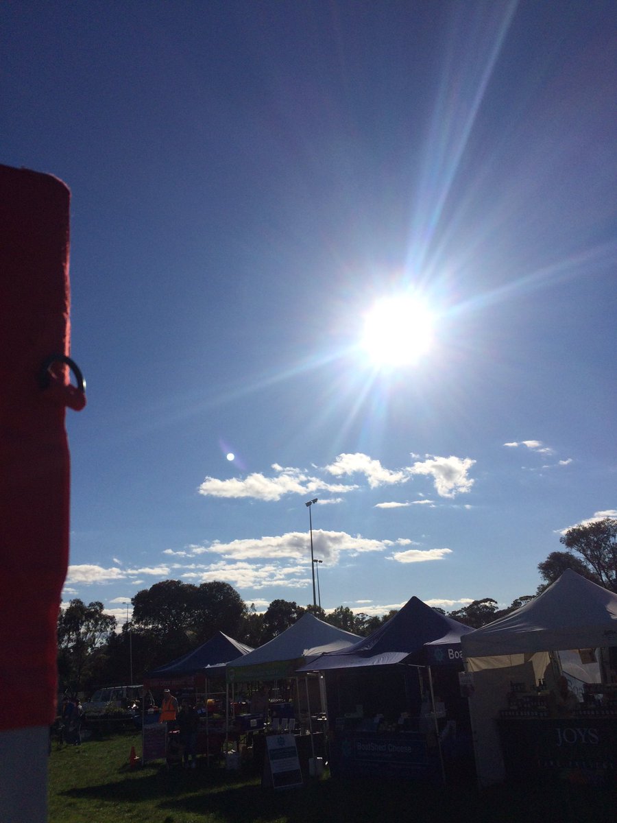 AndreH1007's tweet photo. What a day! @bentleighfarm sunshine is on :)#ourfarmtoyourfork #healthy #vicgrown #vicmade @VicFarmrsMarkts 90 bignell street :) https://t.co/ETWHXJTTtb