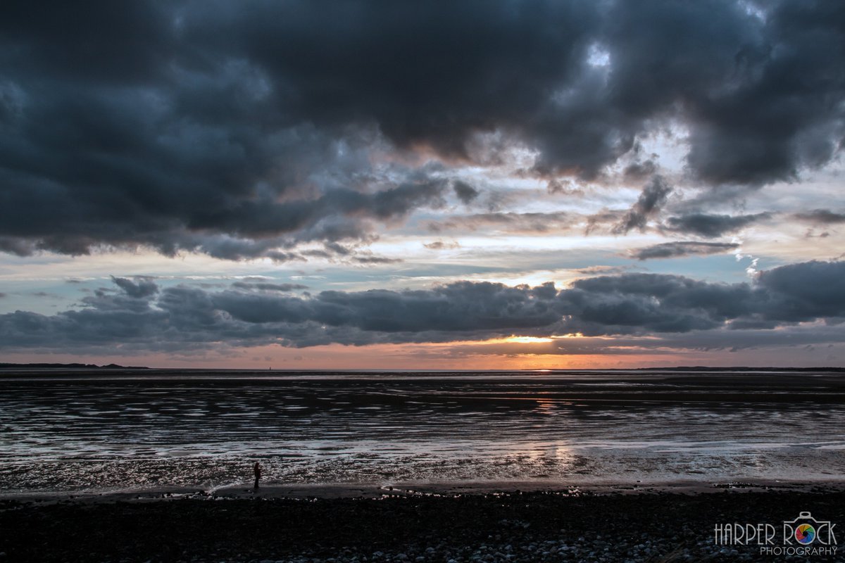 HarperRockPhoto's tweet photo. Solitude #photography #landscape #ThePhotoHour #beachphotography #sunset #clouds #isolation https://t.co/ti3ZOLaOmf