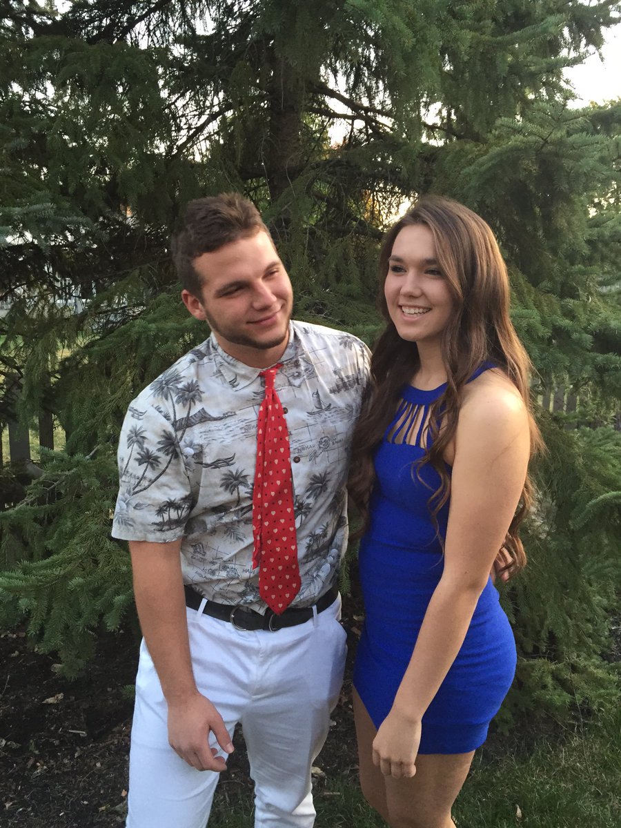 MaddieOaktree's tweet photo. Happy birthday @shaneperry14, hope you had a good day and can't wait till you come up in 2 weeks 😝😝 miss you ☺️ https://t.co/LhbAx8IRzS