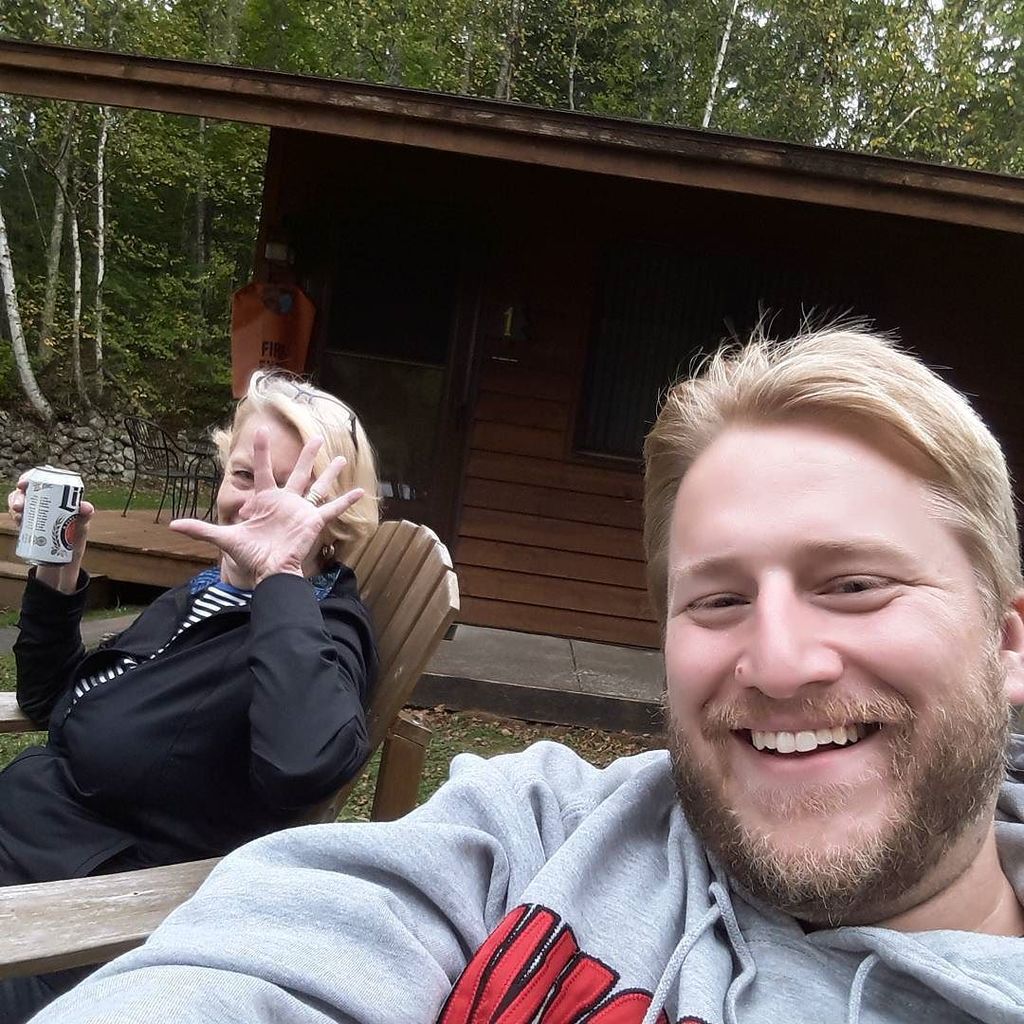 teacher_seth's tweet photo. Relaxing by the lake. #mom #relaxing #nopictureplease #millerlite #lakeowen #cable #Wiscon… https://t.co/IP8pEd0b4o https://t.co/eD9KCwVk9n
