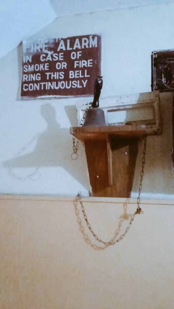 devylawyer's tweet image. What I saw on the stairs of UNILAG Guest House in 2016.  #UNILAG