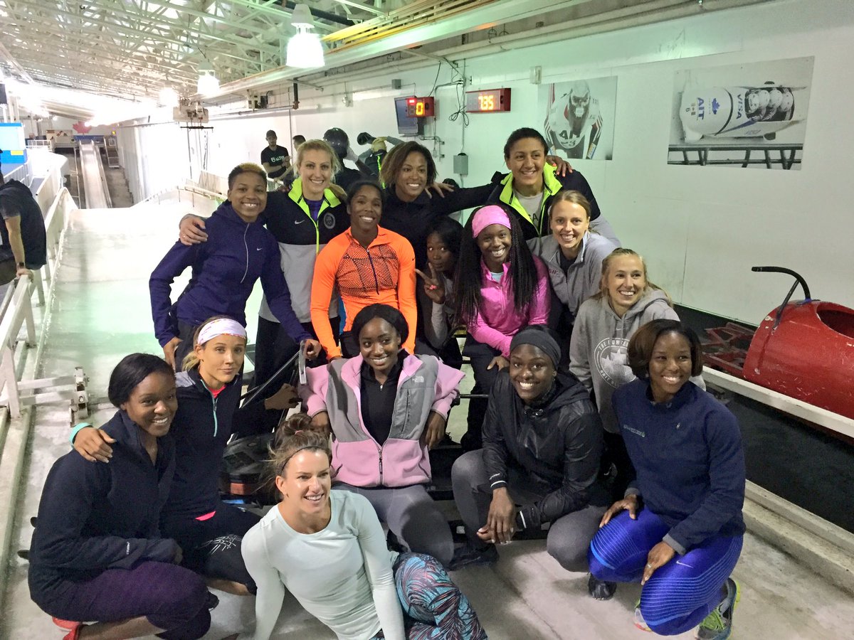 JamieGreubel's tweet photo. Great doubles push competition for @USBSF #bobsled ladies! Looking like it's going to be a great 2016-17 season! @USBSF @TeamUSA 
🚄👯🇺🇸💨✨ https://t.co/RPnecxvK7x