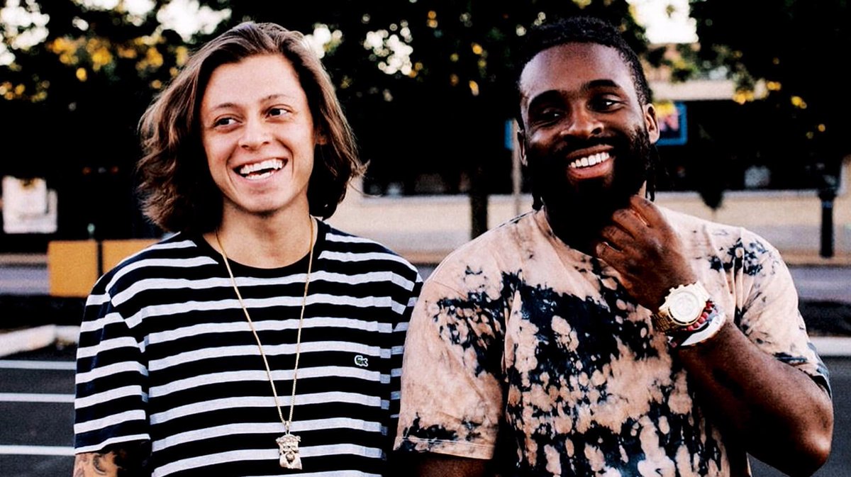 napster's tweet image. Peep @MooshAndTwist's special playlist featuring all of their favorite tracks! Listen exclusively on Napster! 🙌🏽 on.napster.com/2czPWLC