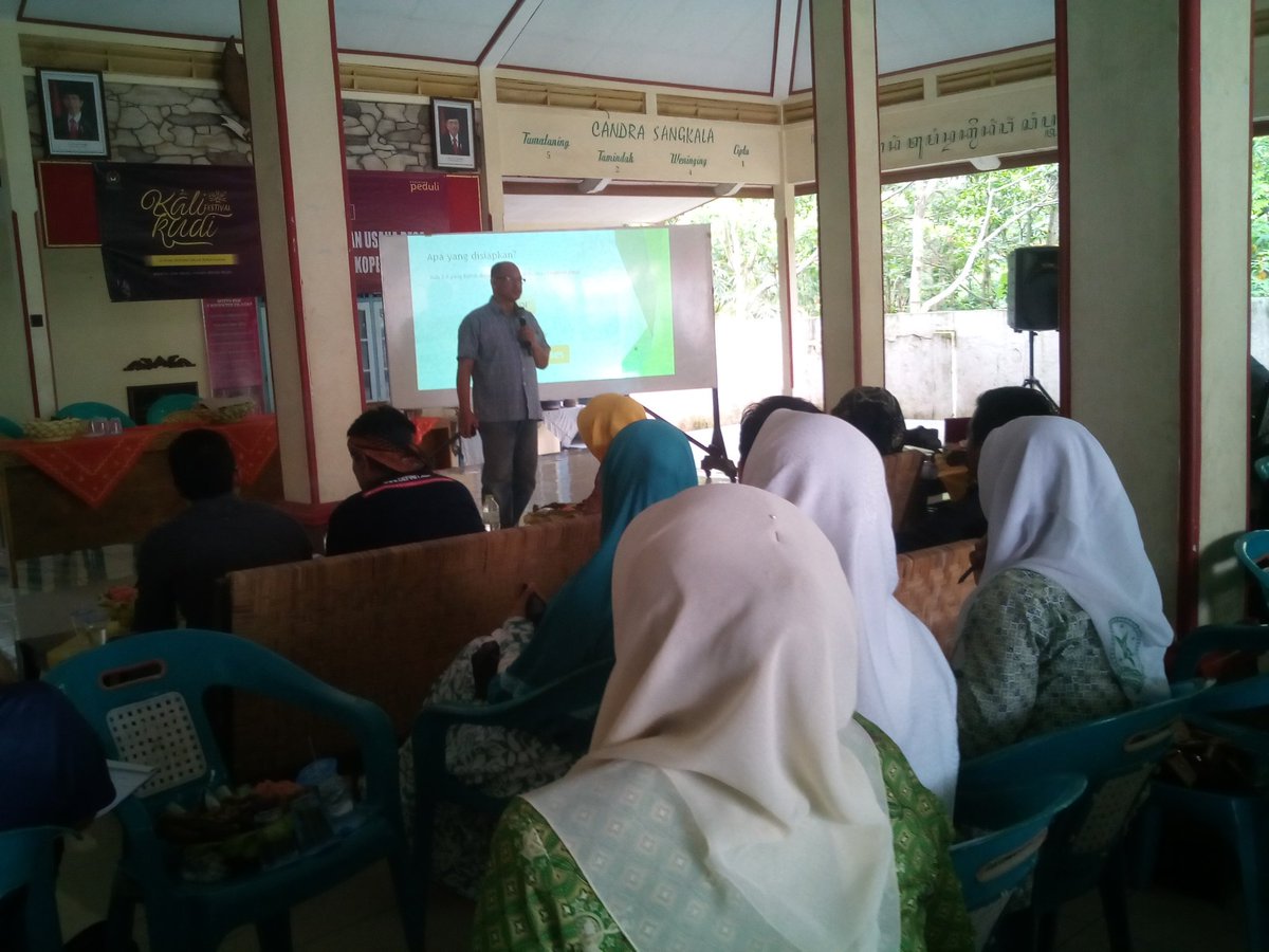 Farid Hadi R (FPPD): Tahap pengembangan #bumdes meliputi: Gagasan, Pendirian, dan Pengembangan. #FestivalKalikudi