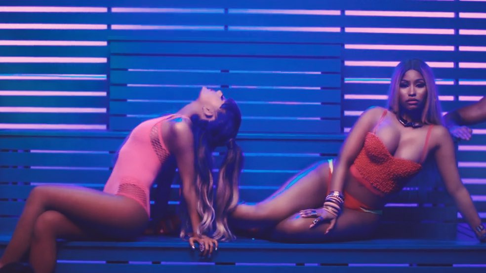 raphaelortuoste's tweet photo. Queens. 👑 #SideToSideVideo https://t.co/uZPRSf2ppJ