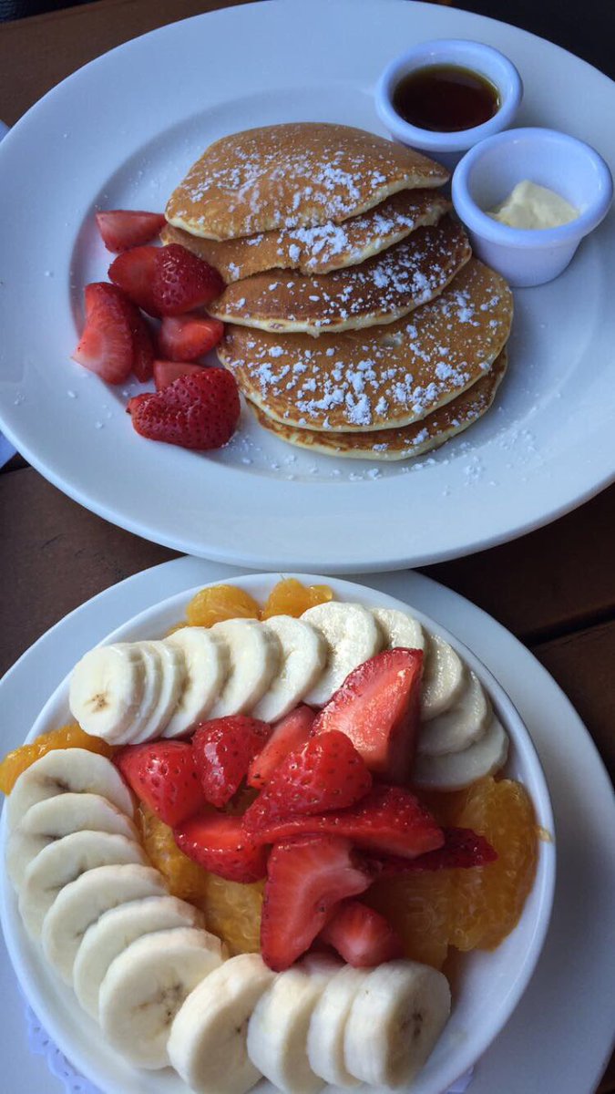 zbundy24's tweet photo. Breakfast in Central Park 🐷 https://t.co/l7U6nkKUZa