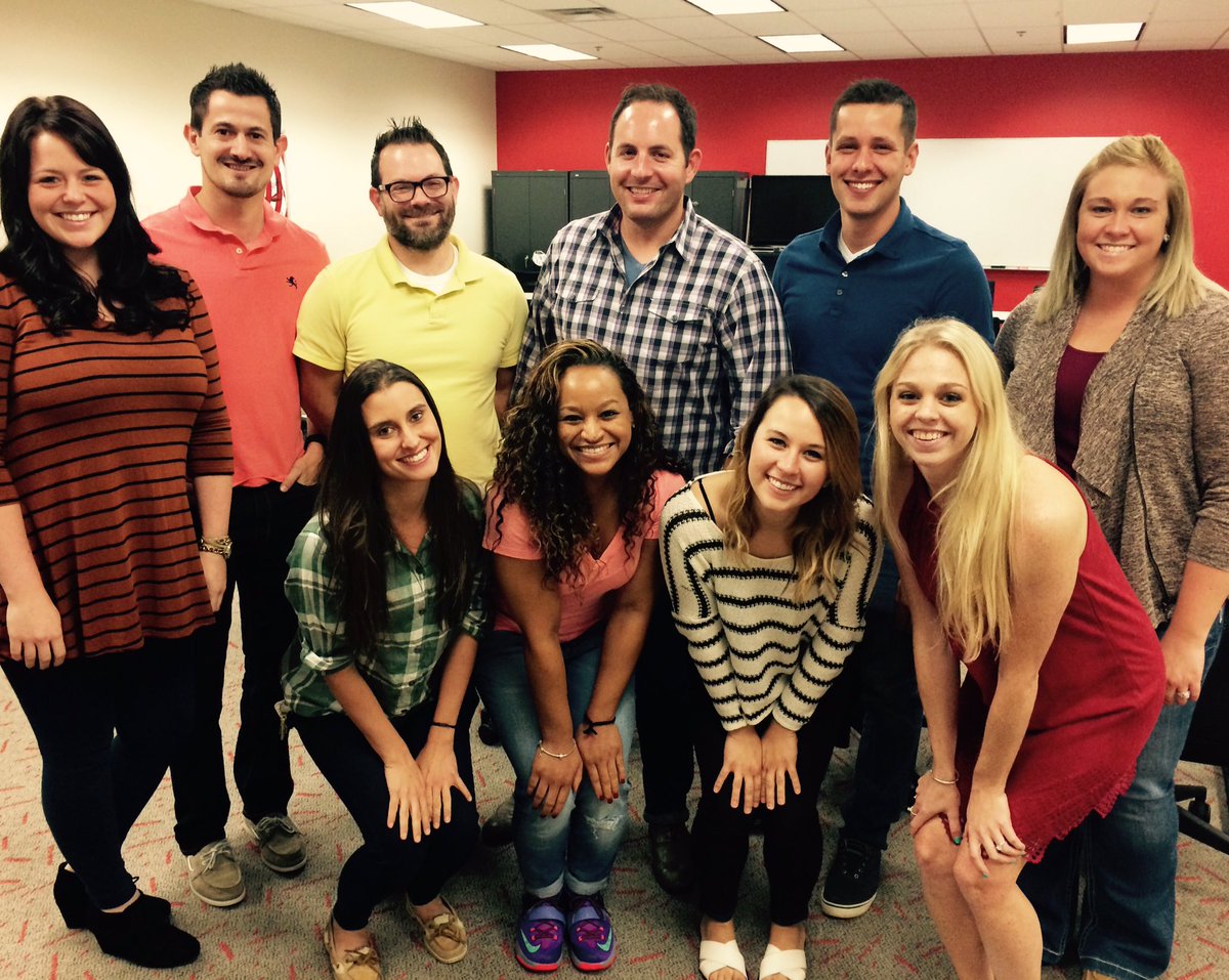 🎁That's a wrap!🎁 #D301HR is ramped and ready for #Q4Staffing! Lucky to work with such great leaders❤️⛄️❄️