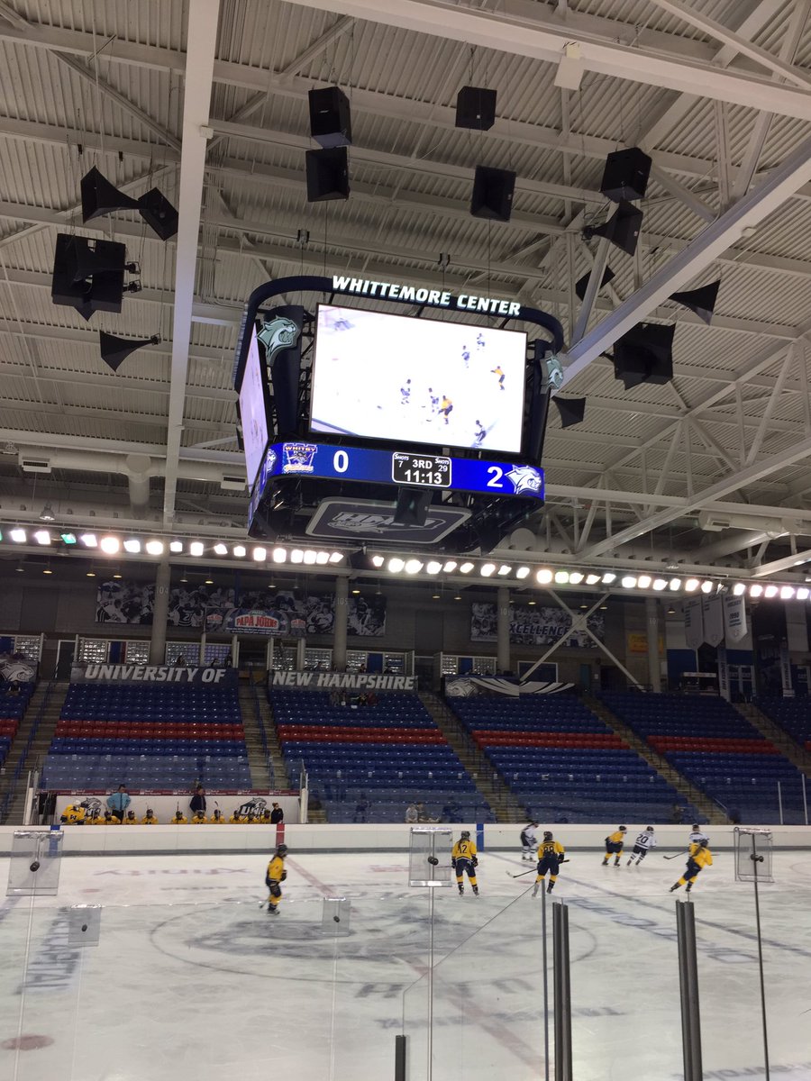 SpecialEd1026's tweet photo. UNH Women's hockey crushing Whitby @UNH_PaulFIRE https://t.co/7OcDhQtkVn