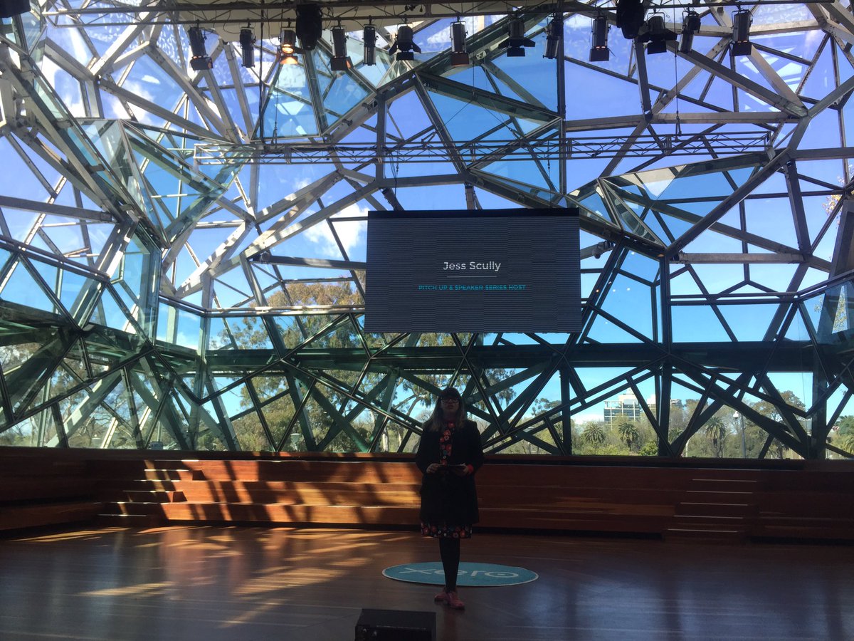 hunterjohnson91's tweet photo. Our host @jessaroo introducing our 5 incredible #YSP alumni who are pitching for $10,000 at #Unleashed16! https://t.co/T0a2aOrcXk
