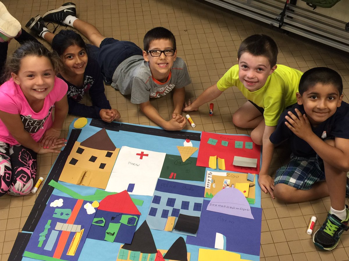 TorresTroop2's tweet photo. Torres Troop 2nd grade social scientists use civil engineering skills to create colorful and creative communities! https://t.co/U62p47ffRu