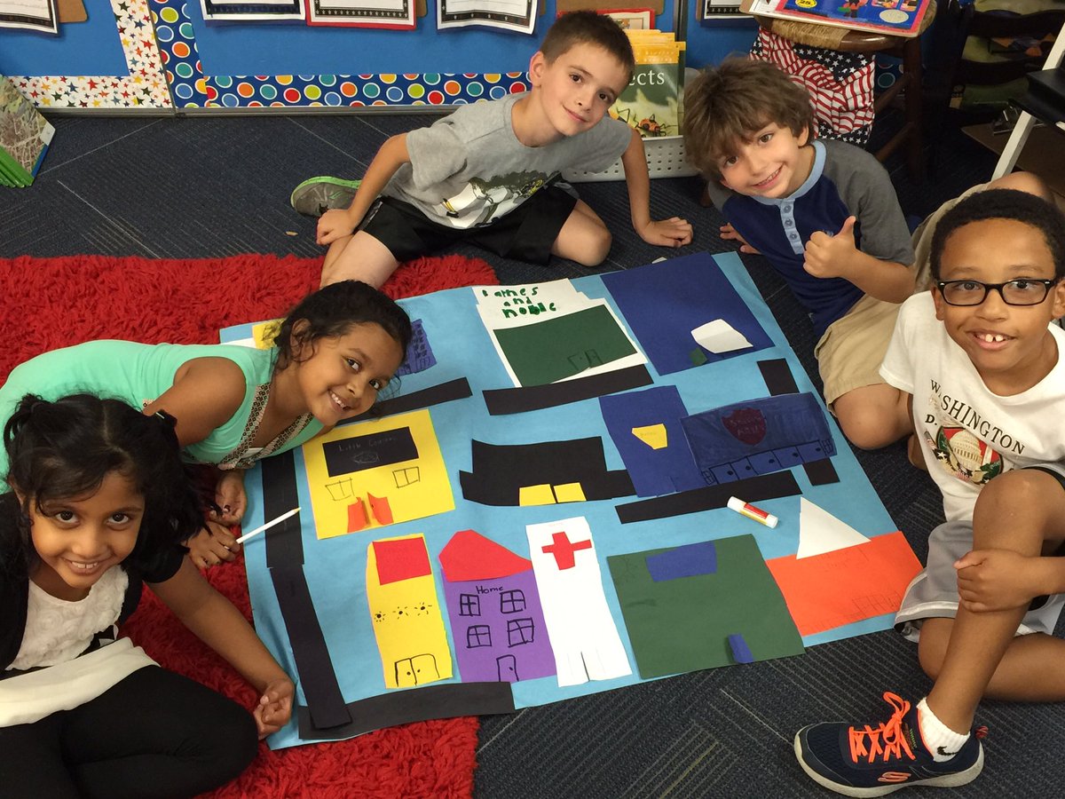 TorresTroop2's tweet photo. Torres Troop 2nd grade social scientists use civil engineering skills to create colorful and creative communities! https://t.co/U62p47ffRu