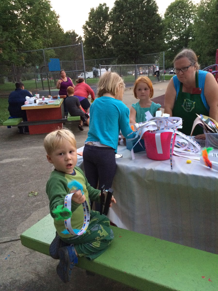 EdgewaterNbhd's tweet photo. TY @zonemat @Upcycle_Parts @cleveLANDstudio @CuyArtsC &amp; others for a great movie night at @CityofCleveland Baltic Park! #CLEfamilies https://t.co/jaDuw2aHUM