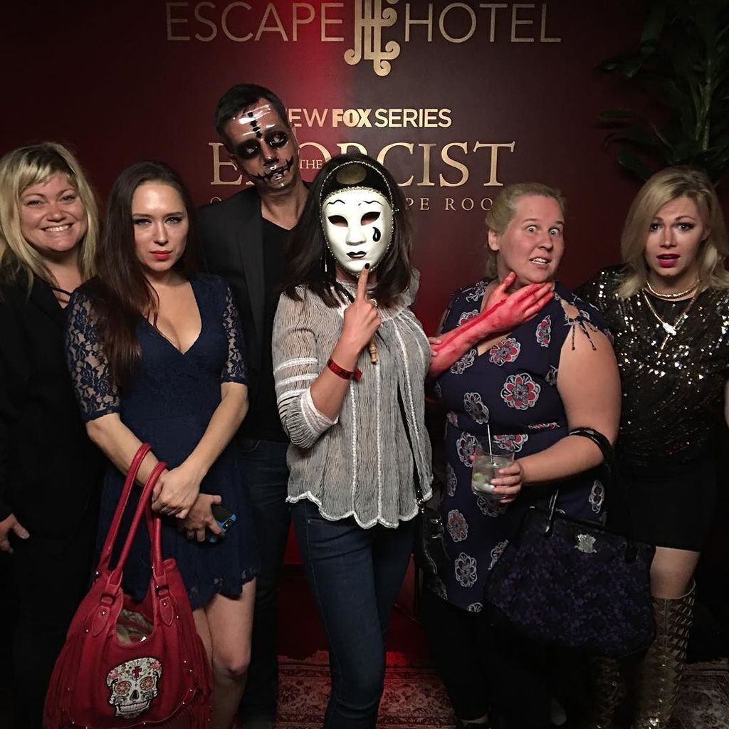 Thisfunktional's tweet photo. So happy that #JessicaCameron and #HeatherDorff were able to do #TheExorcist #PremiereExperience at #EscapeHotelHol… https://t.co/mt1XcK0No9