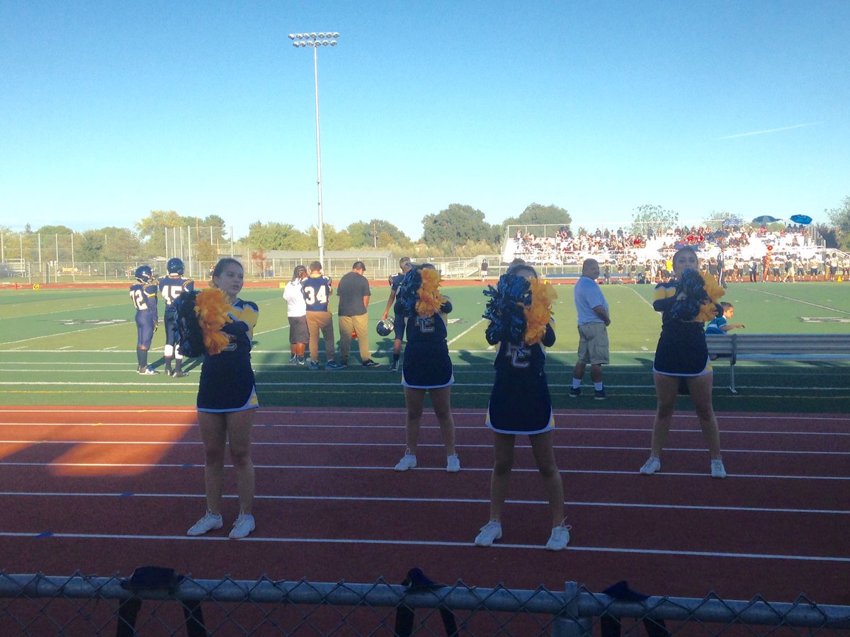 krodriguezvp's tweet photo. JV is working hard - RCHS v. Rio Linda @rivercityhigh #great2bWUSD https://t.co/9vCDZfHIJm