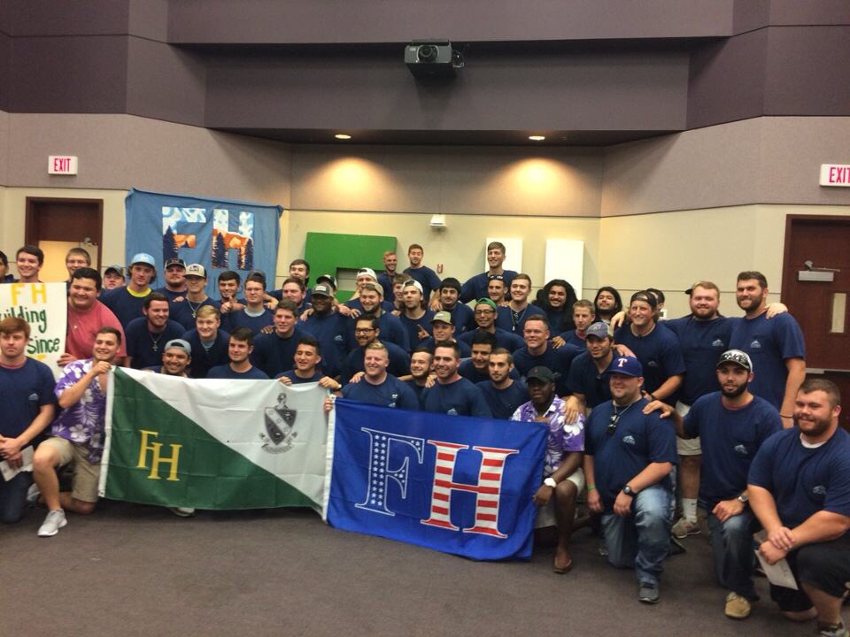 TSUFarmHouse's tweet photo. FarmHouse welcomes the new pledge class to the brotherhood! #Rush2016 #PSMOES https://t.co/b6xahZ0XRz