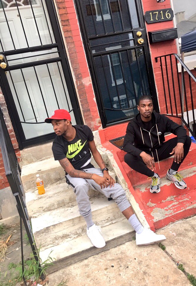 Ahunnitkeyz__'s tweet photo. #dabloodline💉#wawg#wecoming#staydowntillyoucomeup https://t.co/Ff8qdZBE3C