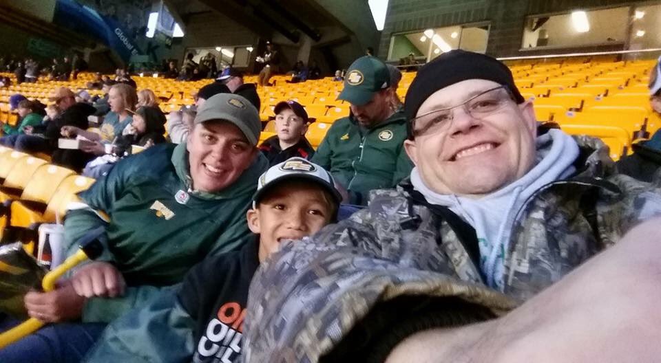 discoverwithsue's tweet photo. #AllHeartEsks https://t.co/A7yvBz5pWf