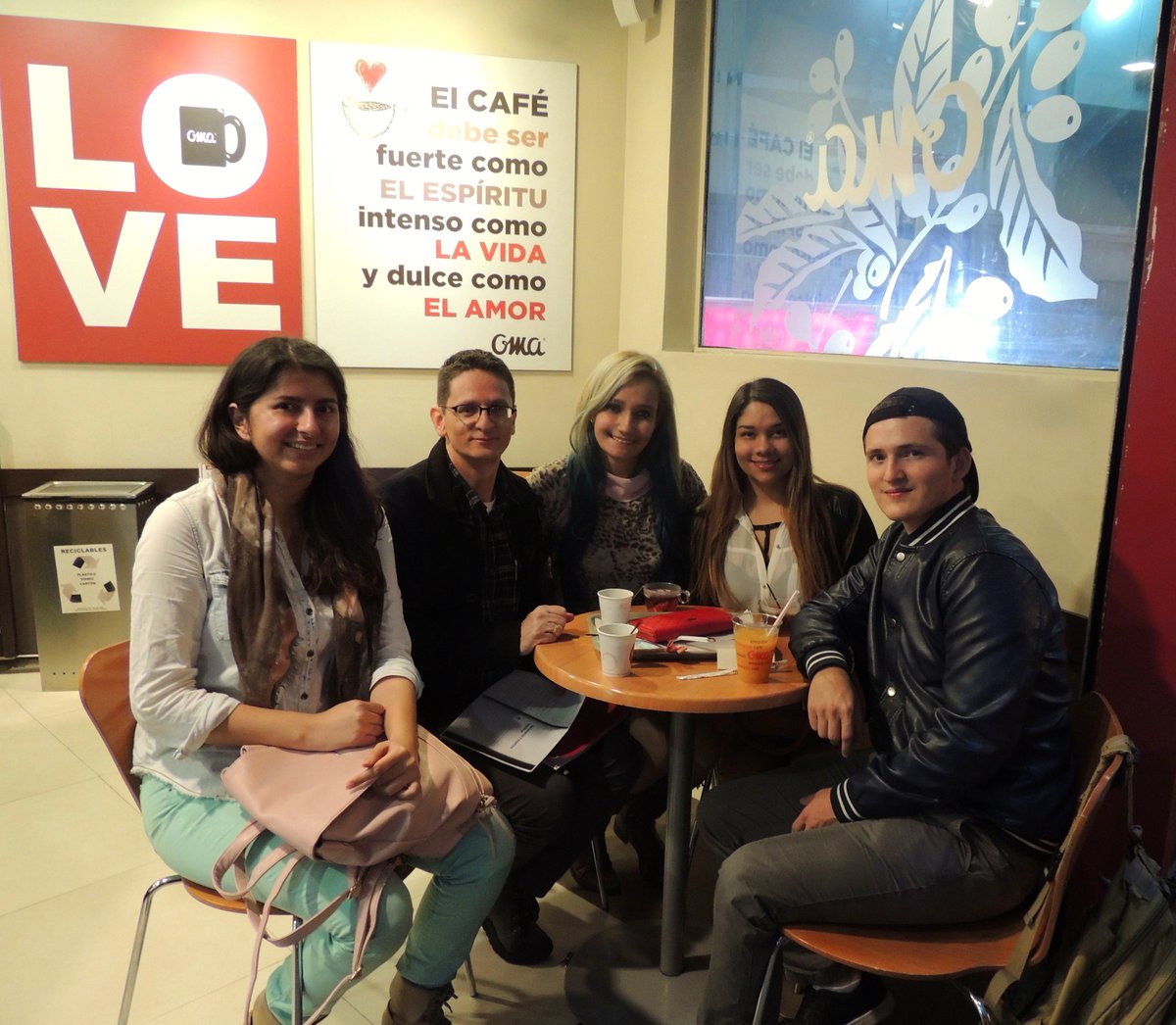 MariaAzul2010's tweet photo. #CLASS #COFFEE #OMACAFE
#GOODTIMMES #CLASSMATTES https://t.co/mxgcYOSfZl
