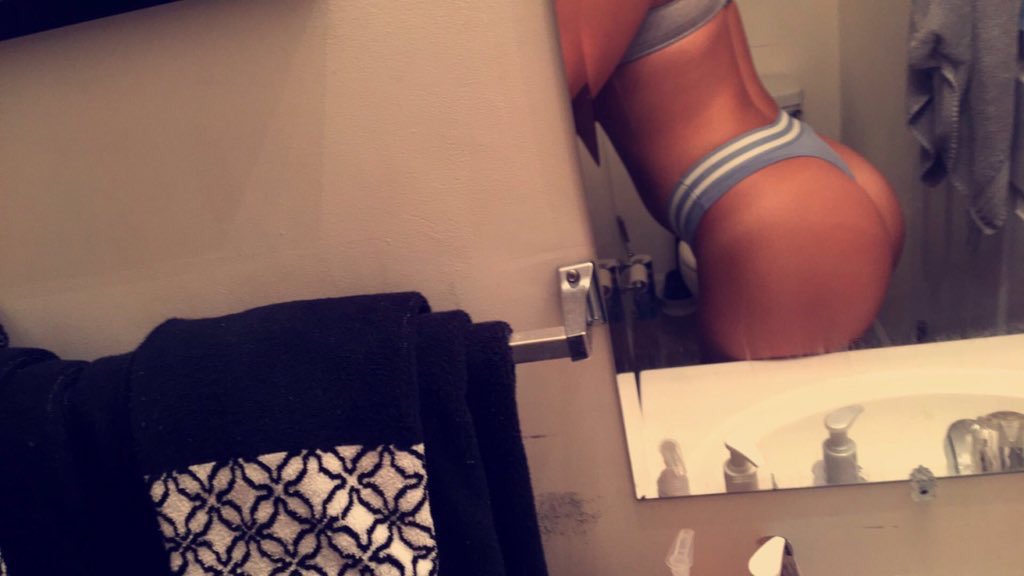 bigbootyyteens's tweet photo. @dannybo92 @EMurlless #booty #sexy #nude #blessmydms #blessed https://t.co/DoekskDgYC