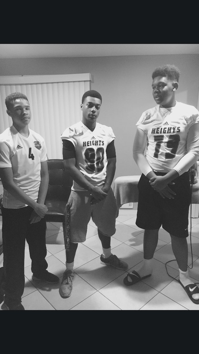 Wichita_KL's tweet photo. It was Game Day 🔥🍴 #late https://t.co/fMMfc3MUt3