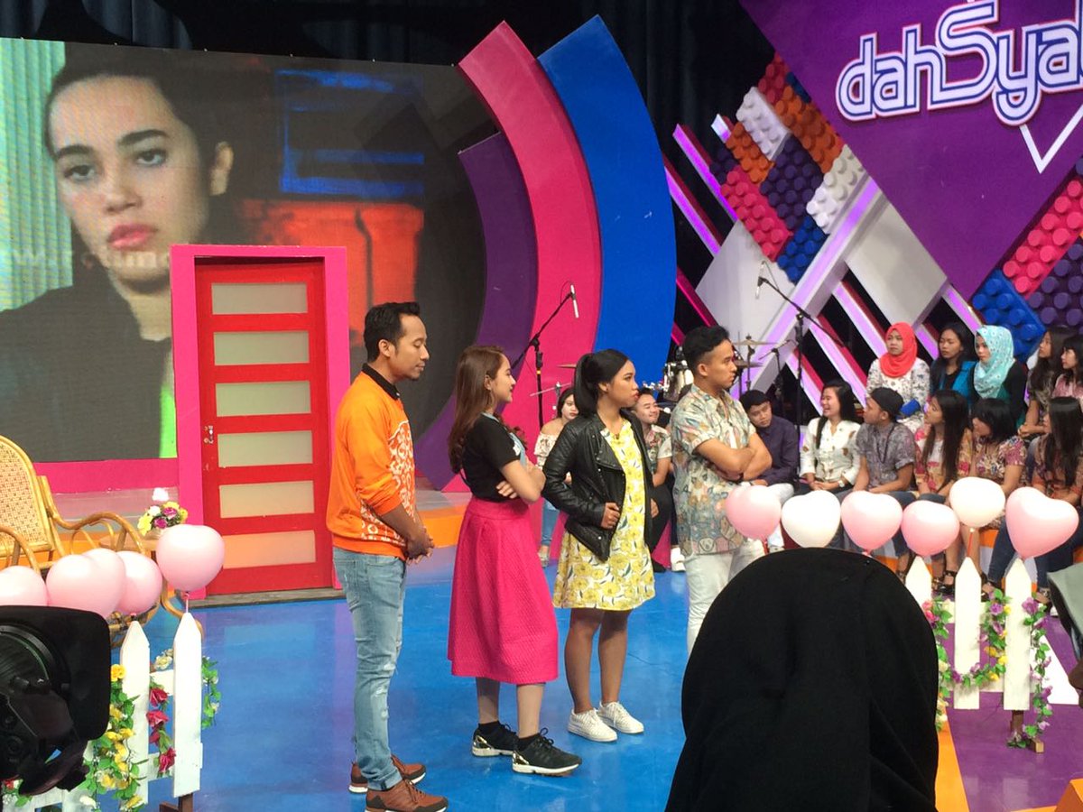 AngellAlika's tweet photo. @salshaabilaa @dahSyatMusik #DahsyatCintaIndonesia https://t.co/XZ6N7Fideg