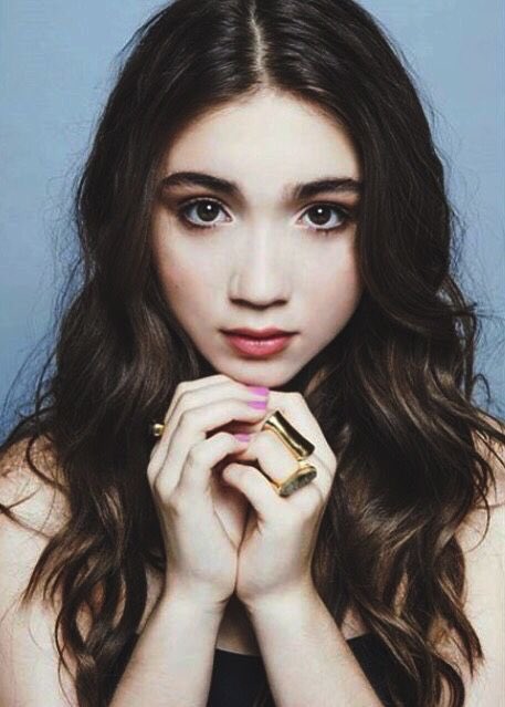 "We're All Mad Here." 
-Daughter of Cheshire Cat 
-Alice In Wonderland and Descendants RP  
-16 years old 
-Single 
-Ships w/ chem 
-RT?