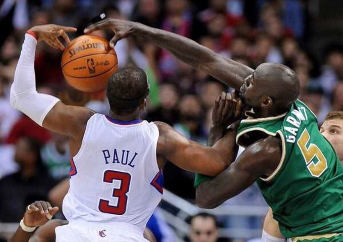 View image on Twitter