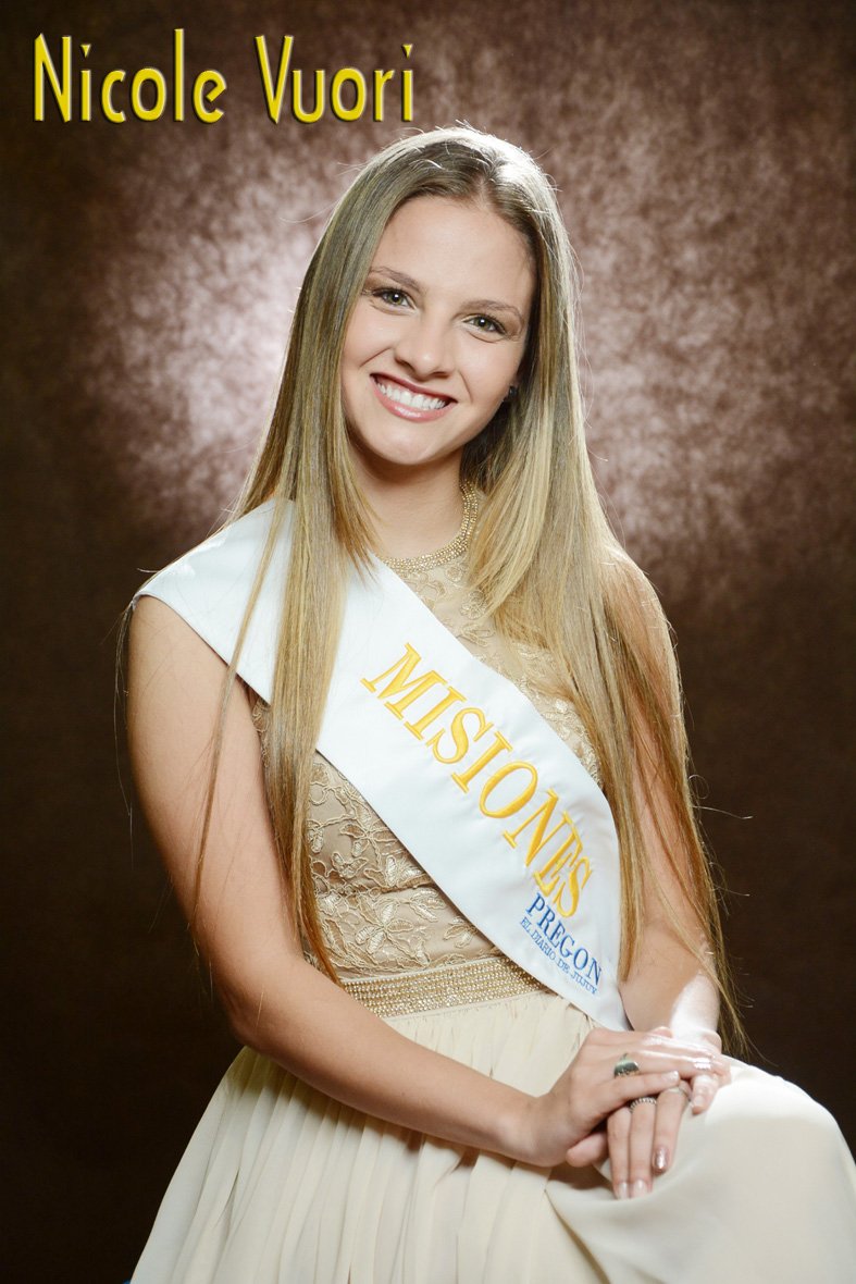 SomosFNE's tweet photo. Primera Dama de Honor: Nicole Vuori #EsReinaNacional #SomosFNE https://t.co/v14jJiqoNd