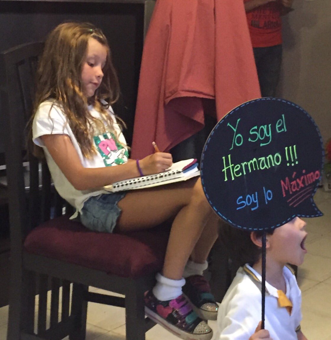NoExistesobra's tweet photo. @MicroTeatroMex, #porMemoria, #SomosMicroteatro, #MicroInfantil 
Niños trabajando comprometidos 😍 https://t.co/xJAhHeDoJG