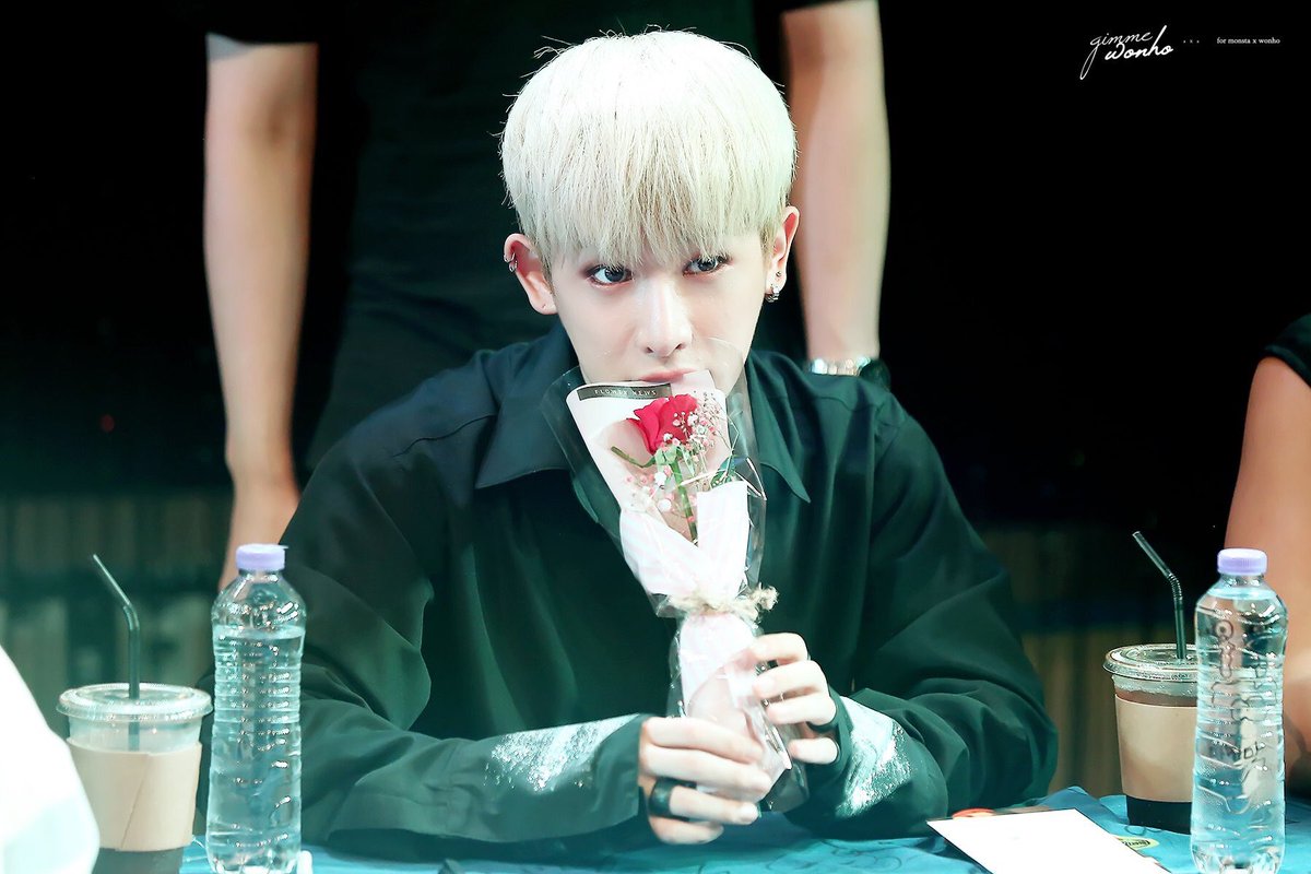 y_1004_g's tweet photo. 사랑해🌹💭
#500dayswithMONSTAX
#몬스타엑스500일
#MONSTAX_500DAYS https://t.co/bZGL90C3RI