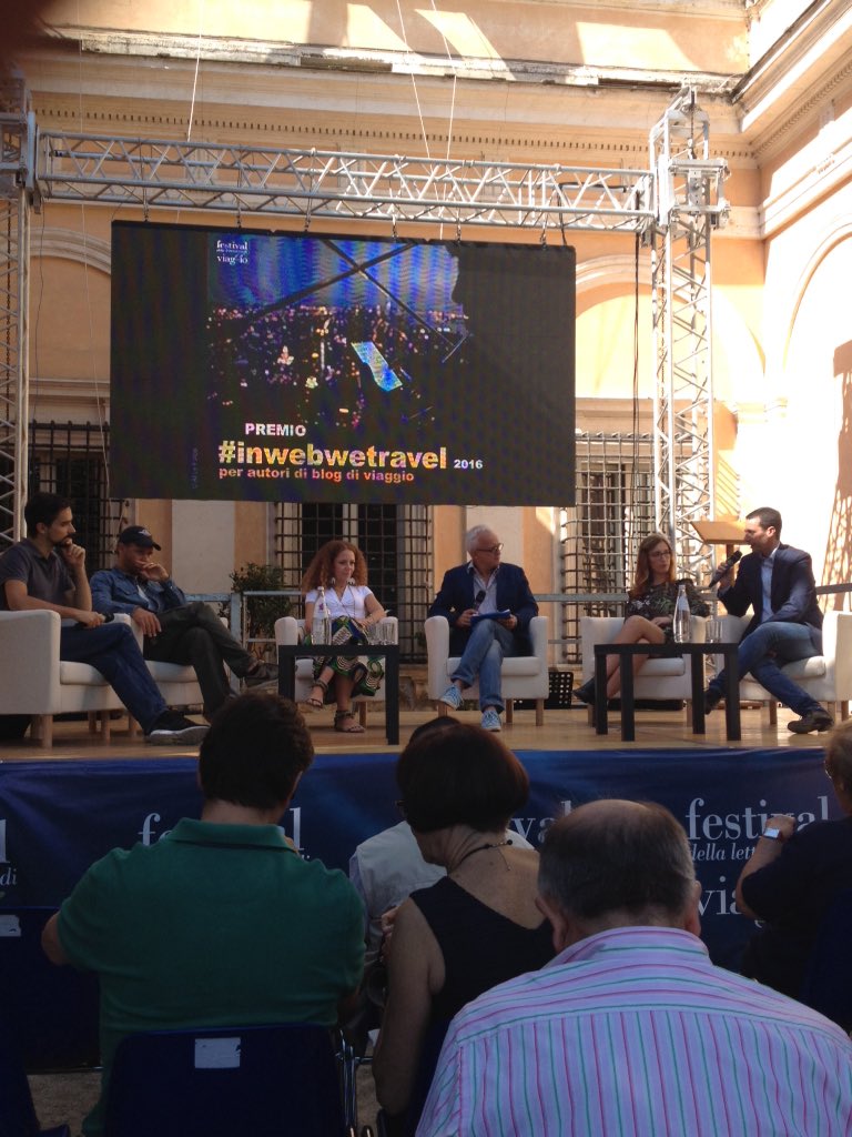 nomadidigitali's tweet photo. #inwebwetravel al festival della letteratura di viaggio @PennacchiMatteo @ViaggiaredaSoli @Fraintesa https://t.co/z6LGcWqCCd