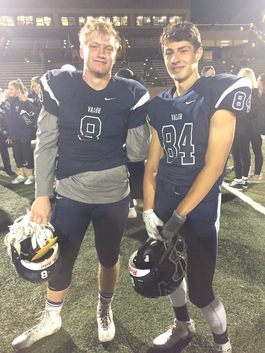 willjolley18's tweet image. Happy birthday @mitch8howell love you football bro❤️🏈 you balled tonight #2sacks