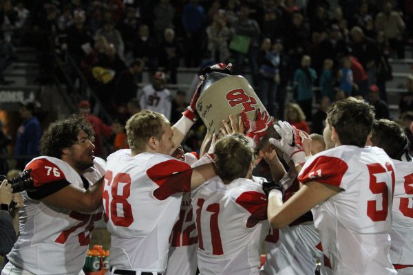 Rapids shocks SPASH: goo.gl/SJU6Ij <a href="/WRapidsFootball/">Rapids Football</a> <a href="/KeechDaVoice/">David Keech</a> @LHSMARKETING <a href="/John_Frizzell/">John Frizzell</a> <a href="/JaneLangemeier/">Jane Langemeier</a>