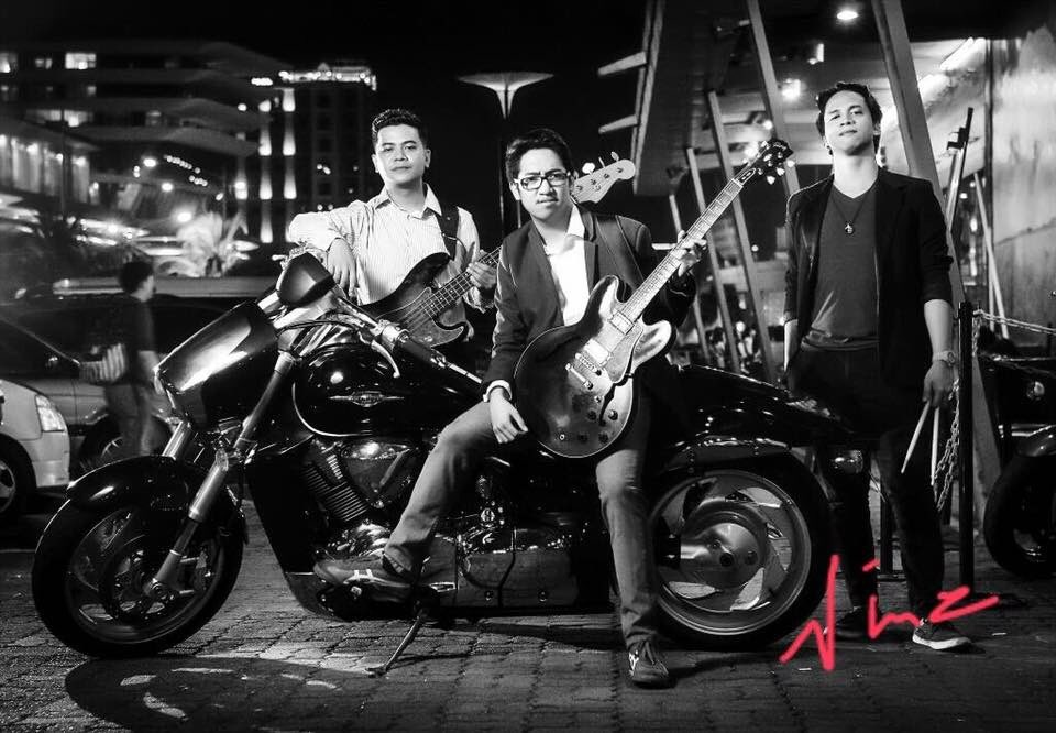 SATURDAY NIGHT TONIGHT! Get drunk have a great time at ROADHOUSE! Show starts at 9pm! #bleurascals