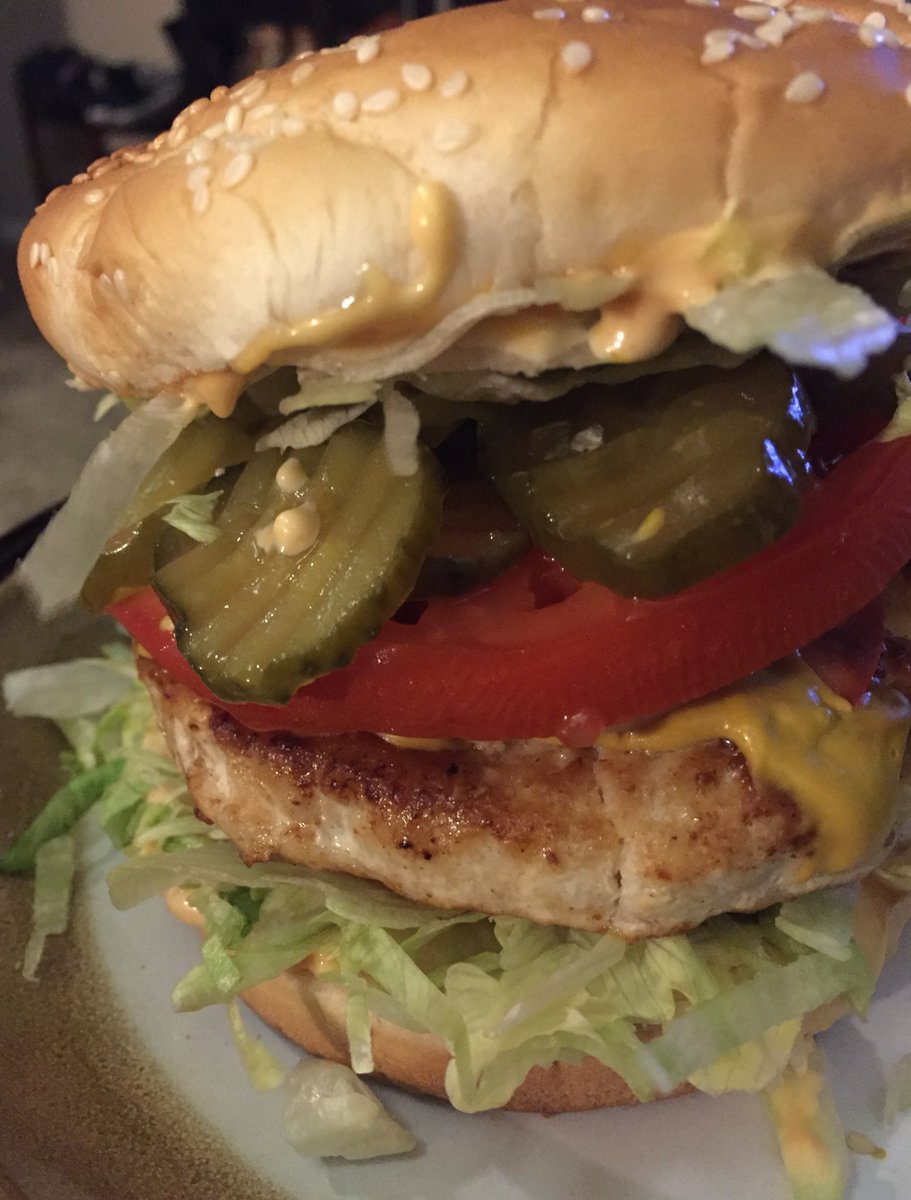 DocPhotogal's tweet photo. Why no I don't work at #InNOut, but I have the skills. #Turkeyburger #latedinner #beencleaning https://t.co/xvoF2fmQ48