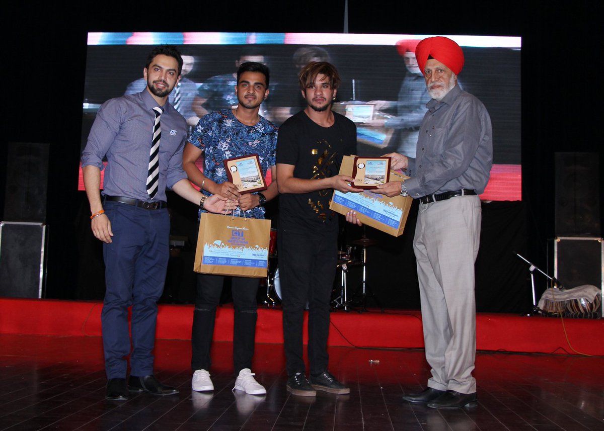 manbir_s's tweet photo. #RedCarpet2016 at CT Group of Institutions
#CTMusicSociety
Great Show https://t.co/G9XpBRBWy2