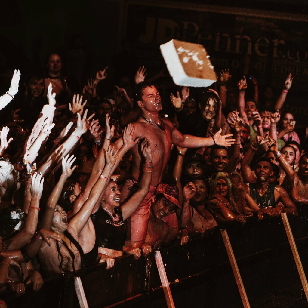 Embrace the 🍰 https://t.co/BArJeHq6DF