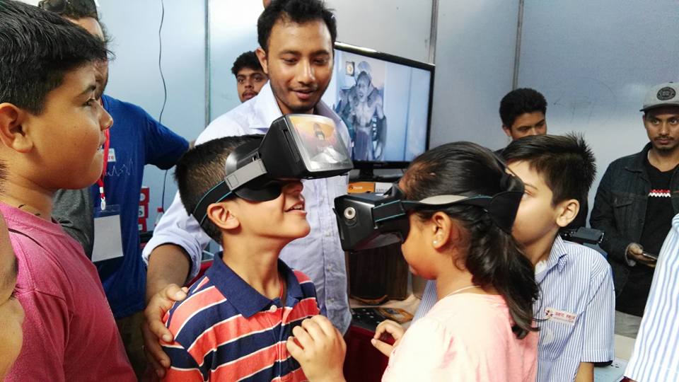 KamalRajSigdel's tweet image. Kathmandu Mini #MakerFaire kicks off today showcasing promising #innovations by young brains. @UNDPNepal @nepalcomm promoting #Innov4Dev