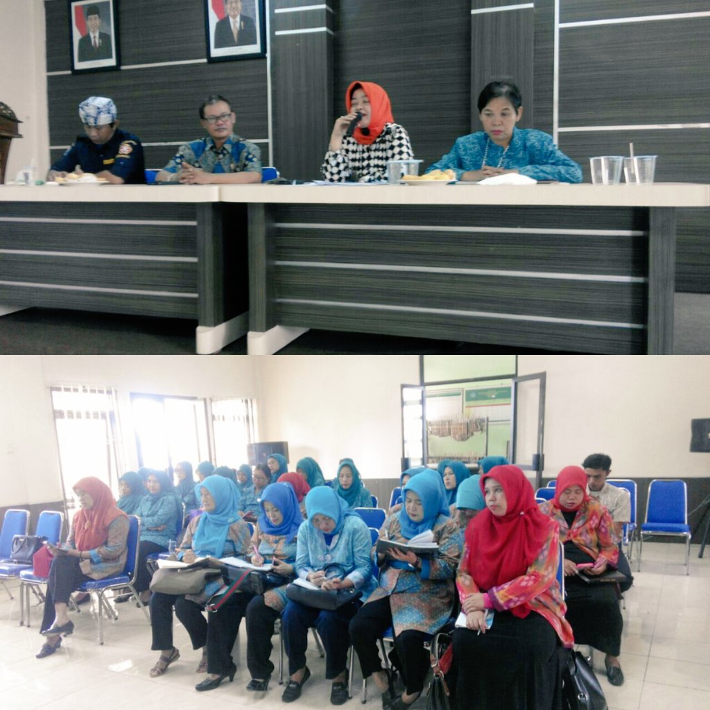 Ketua TP. PKK <a href="/KecGedebage/">Gedebage Bagja</a> sampaikan arahan pd saat bina wilayah ke <a href="/PKK_RANUM/">TP PKK RANCANUMPANG</a> Jum'at 23-09-16 <a href="/ata_lia/">Atalia Praratya</a> <a href="/bsukardi67/">Bambang Sukardi</a>