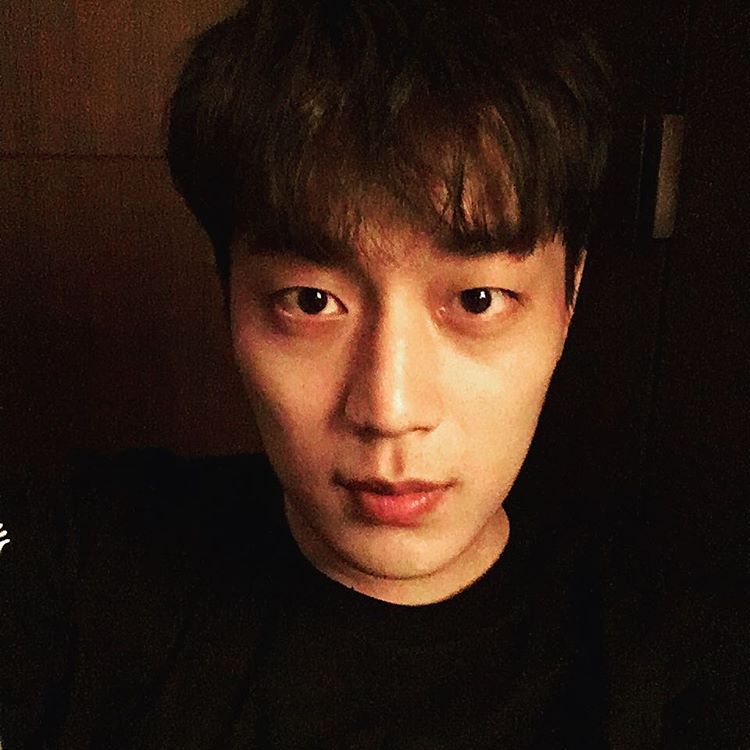 BEASTtuits's tweet photo. [beeeestdjdjdj] Kiehl~~~ Thank you a todos los que vinisteis al fanmeeting~~~~ Volved con cuidadito-!! https://t.co/u5OVhJKHmZ https://t.co/kOll6hgrTr