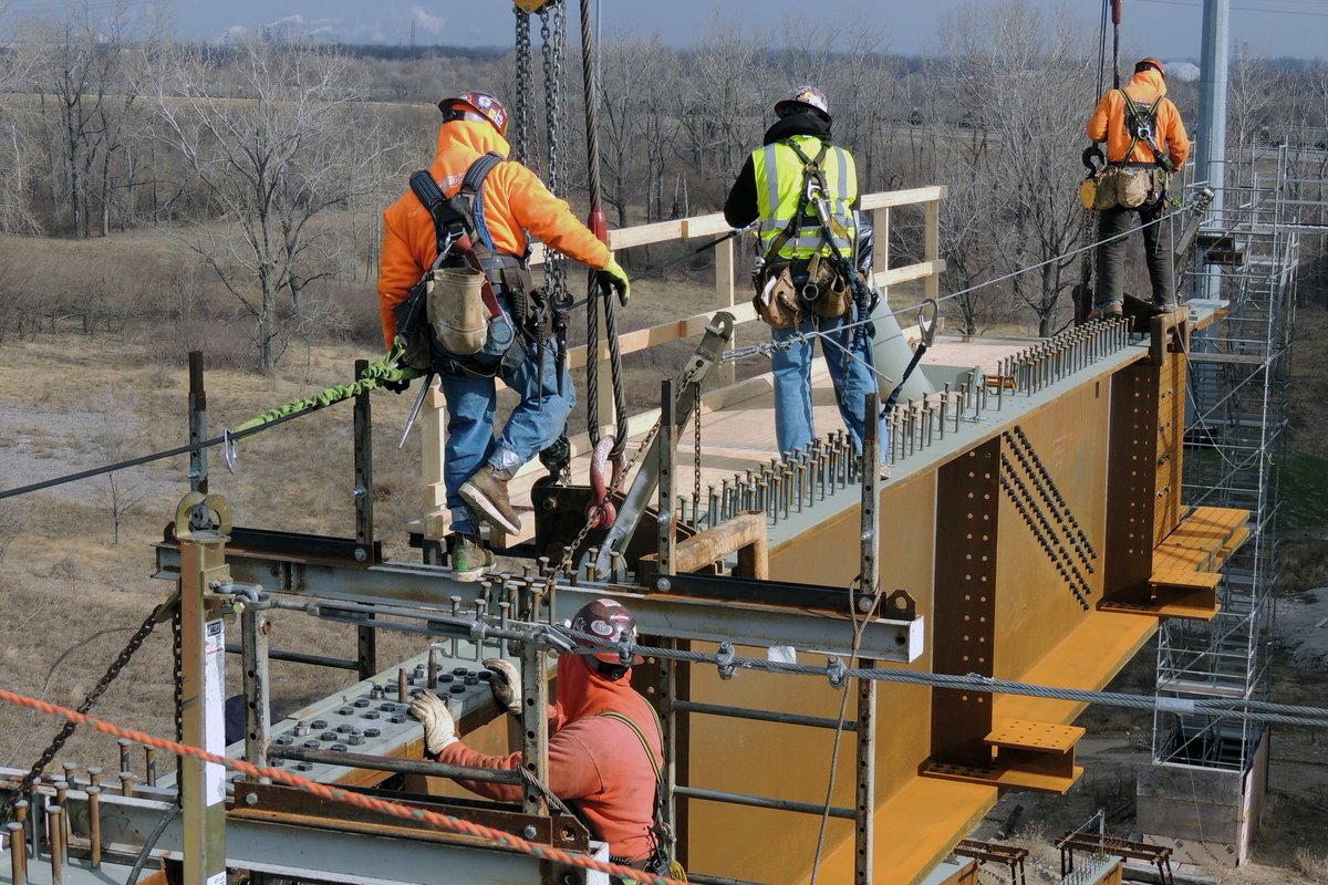 Maximconstruct's tweet image. Simple tips to choose the best #construction management services in USA