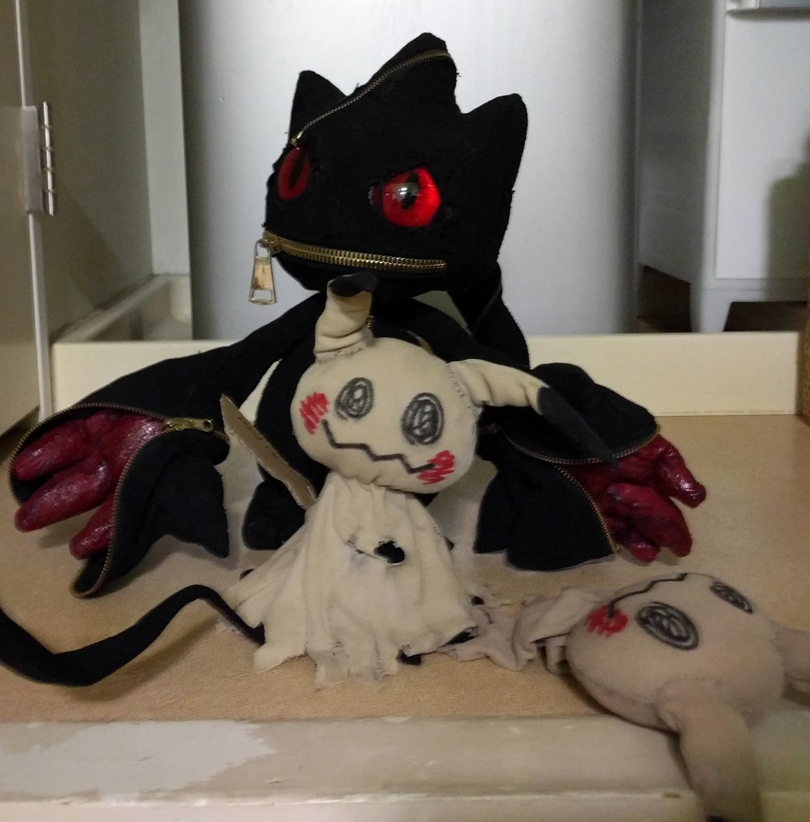 たかさおじさん No Twitter 今回のミミッキュも メガジュペッタ人形を作ってくれた ノリオさん Norioooooi による作品 布製なのがそのままリアルな質感なポケモンシリーズ