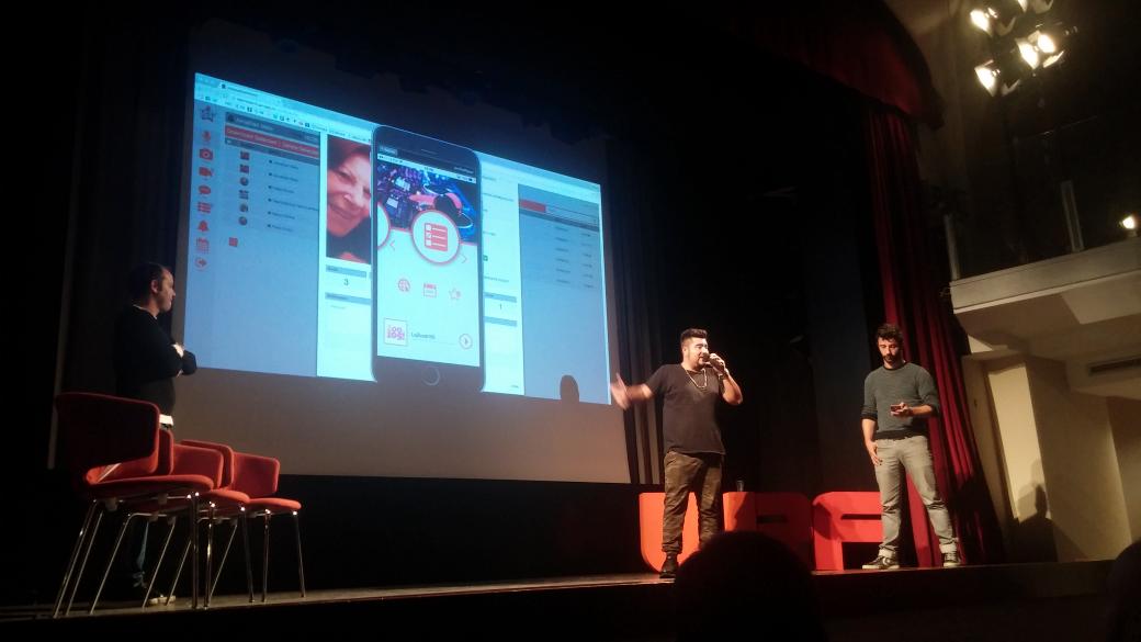 MariangCiriello's tweet photo. La radio è il primo social network! La rivoluzione in un'app @UanApp con @Paolo_Noise @Radio_Speaker #WRF16 https://t.co/4qznmfIns3